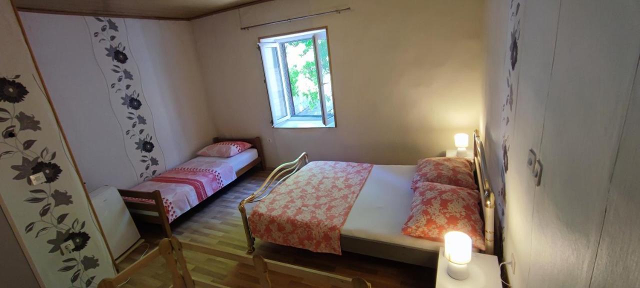 Studio Apartman Kastel Kambelovac Kaštela Eksteriør bilde